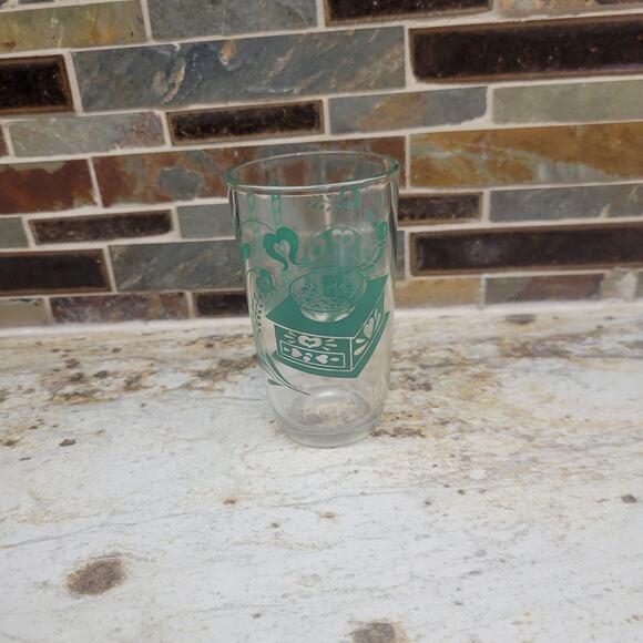 Vintage Kraft Swanky Swig Juice Glass, Green Kitchen Design - Picture 3 of 4